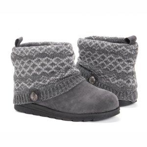 grey muk luks